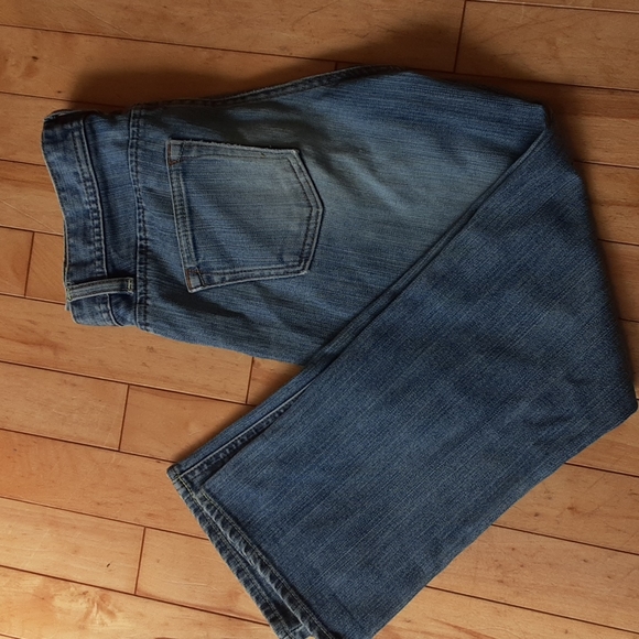 Old Navy women's jean capri pants - Picture 4 of 4